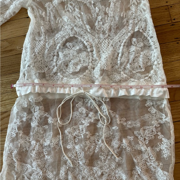 Uniq Sheer Lace Overlay Dress in White Size S - Picture 5 of 5